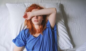 Young woman shutterstock 2154562173 thumb