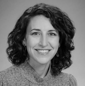 Dieringer dana headshot sm